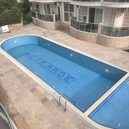 2 Bedroom Renovated Apartment